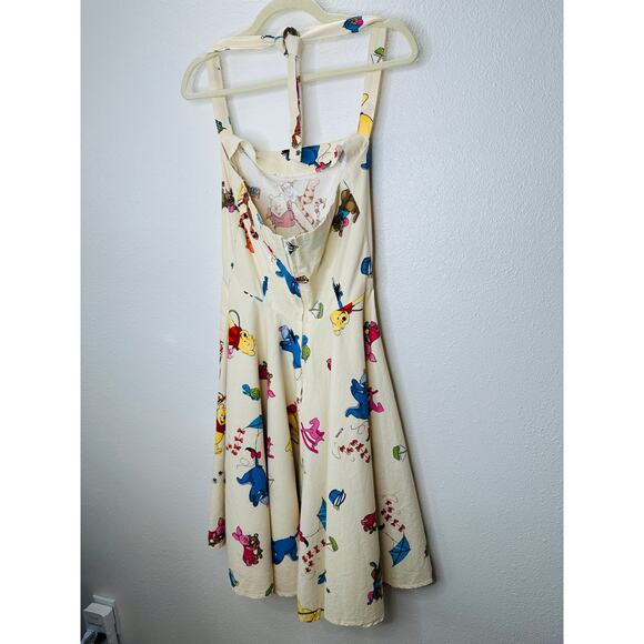 Vintage Cream Winnie The Poo Print Apron Dress Small - Picture 5 of 11
